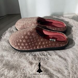FeliStar Pink Women’s Plush Memory Foam Slippers Nautical Stars Size 10/11